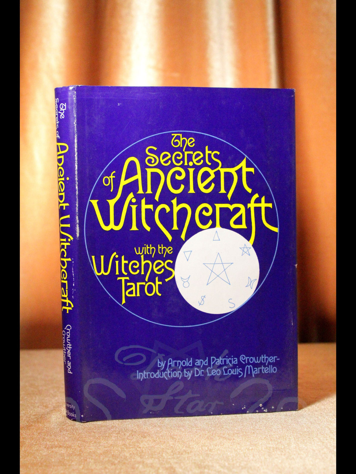 The Secrets of Ancient Witchcraft with the Witches Tarot (1974)